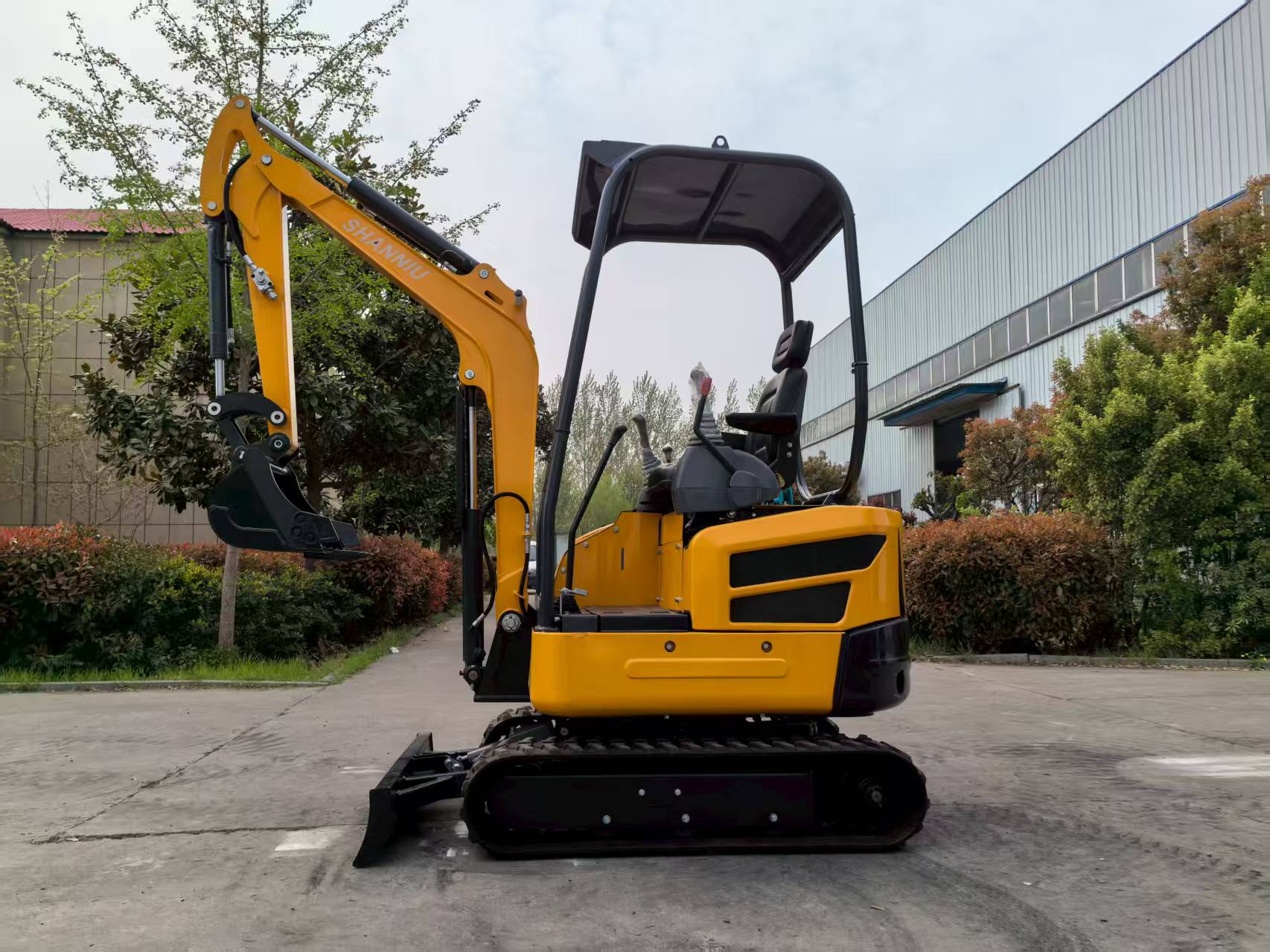 2T Tailless Small Excavator EP - đánh giá và giá Urban Farming Usa